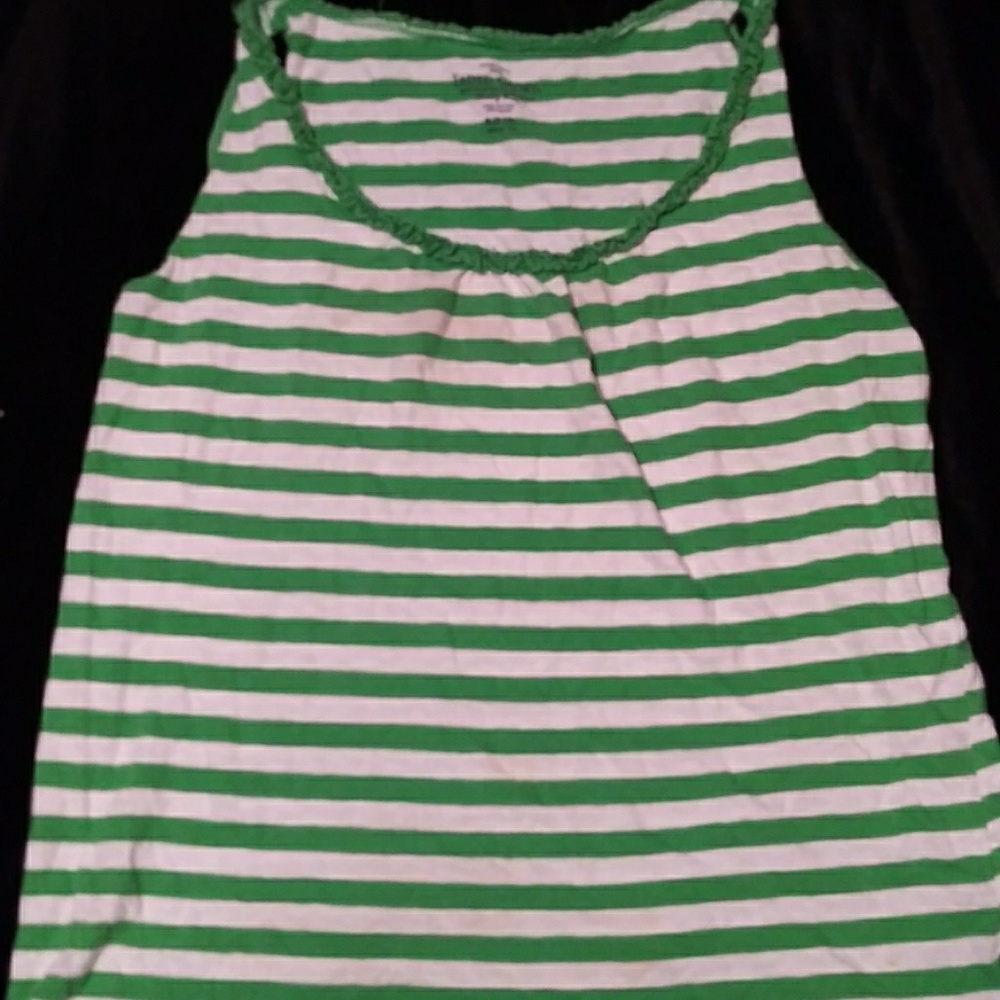 Sleeveless shirt